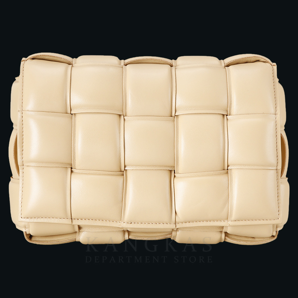 BOTTEGA VENETA(USED)보테가베네타 패딩 카세트 백